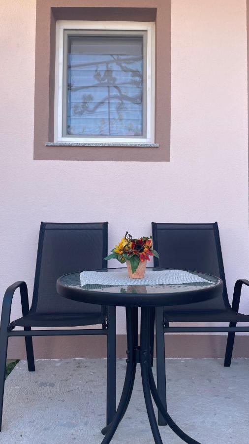 Apartman Mim 트레빈예 외부 사진