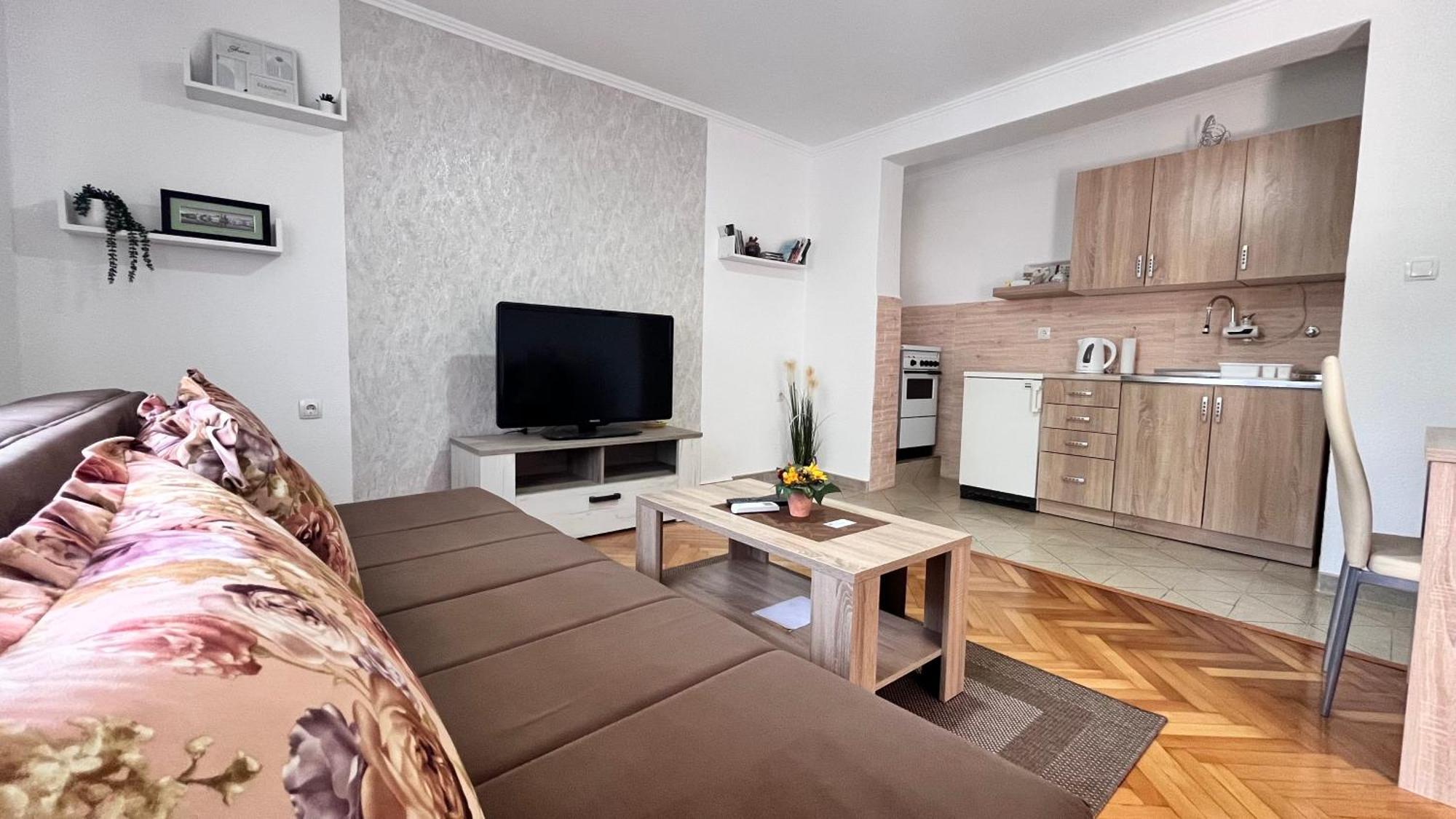 Apartman Mim 트레빈예 외부 사진