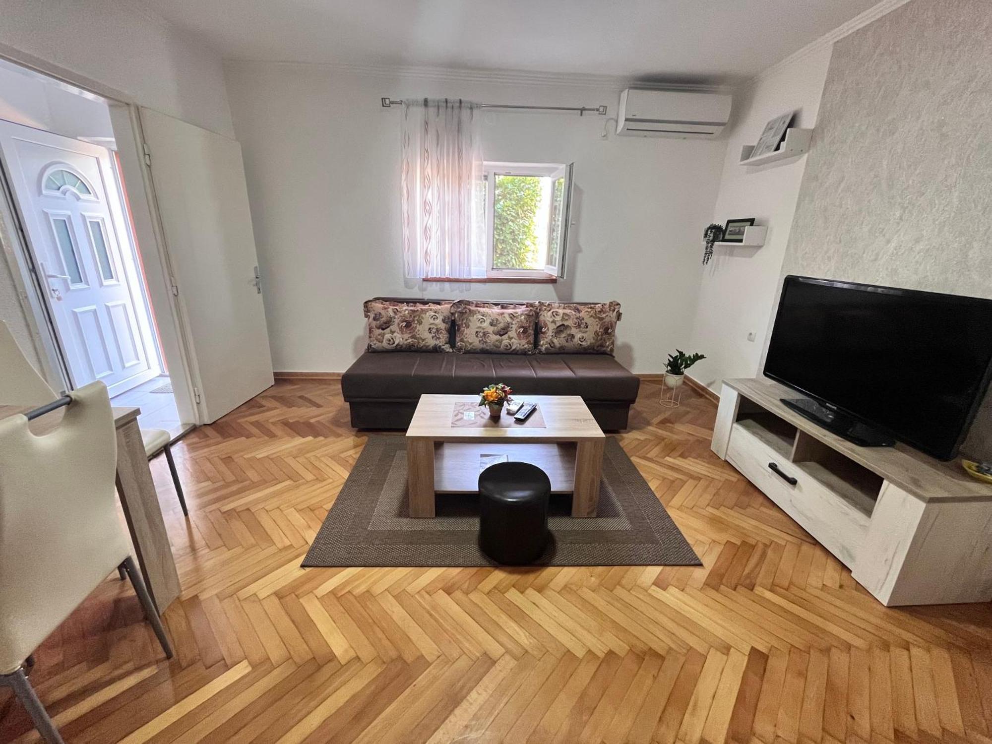 Apartman Mim 트레빈예 외부 사진