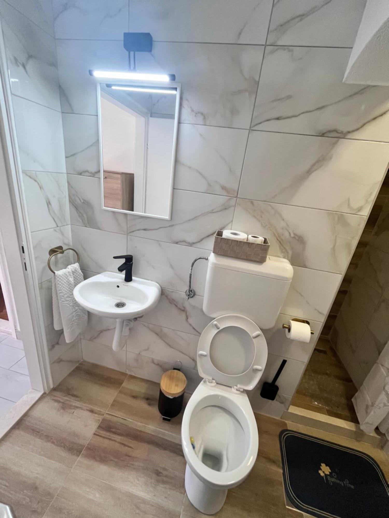 Apartman Mim 트레빈예 외부 사진